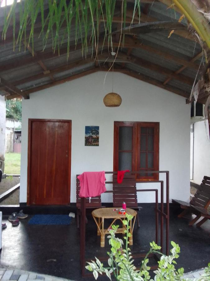 Peacock Garden Bed & Breakfast Tangalle Exterior photo